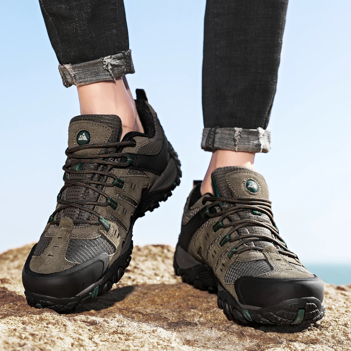 Men's mountain shoes