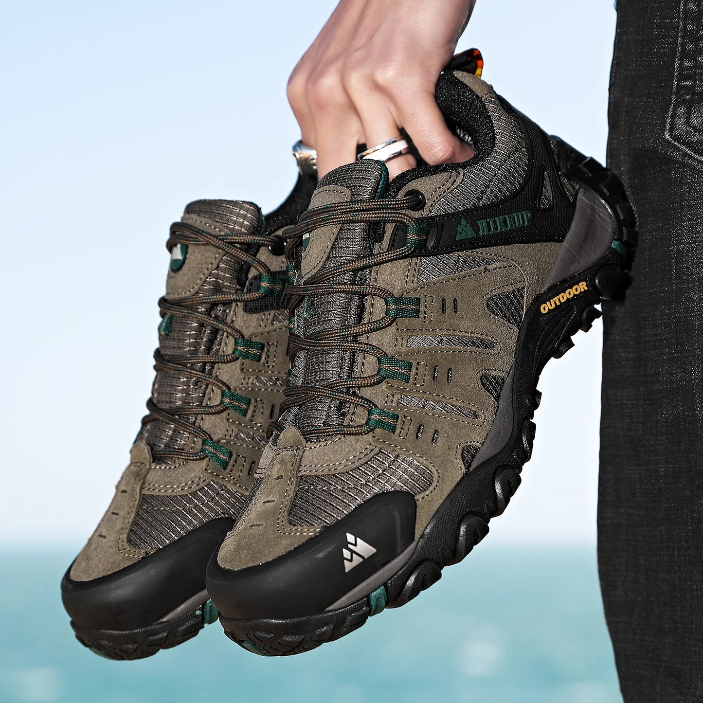 Men's mountain shoes