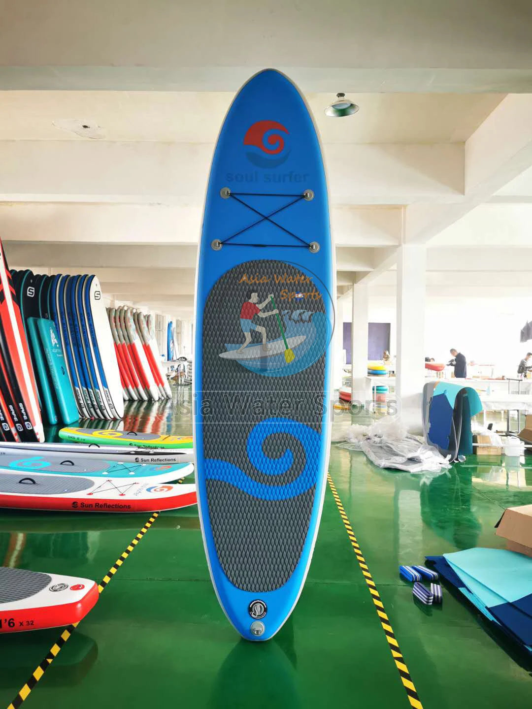 Giant Paddle Boards Inflatable surf boards standup